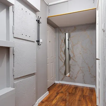 Rynek Homely By Bookinghost